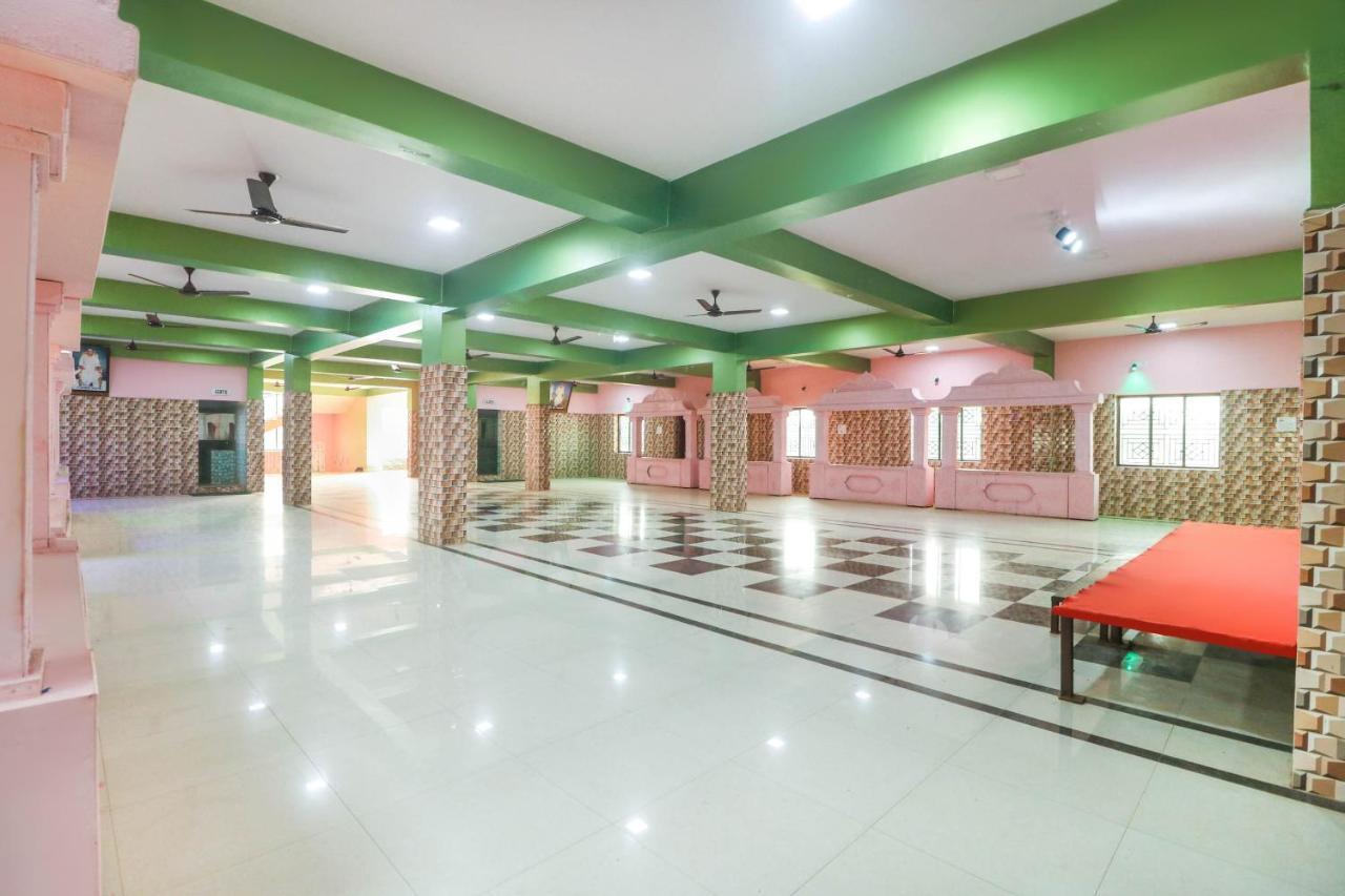 Spot On 68151 Prafulla Palace Hotel Jatani Exterior photo