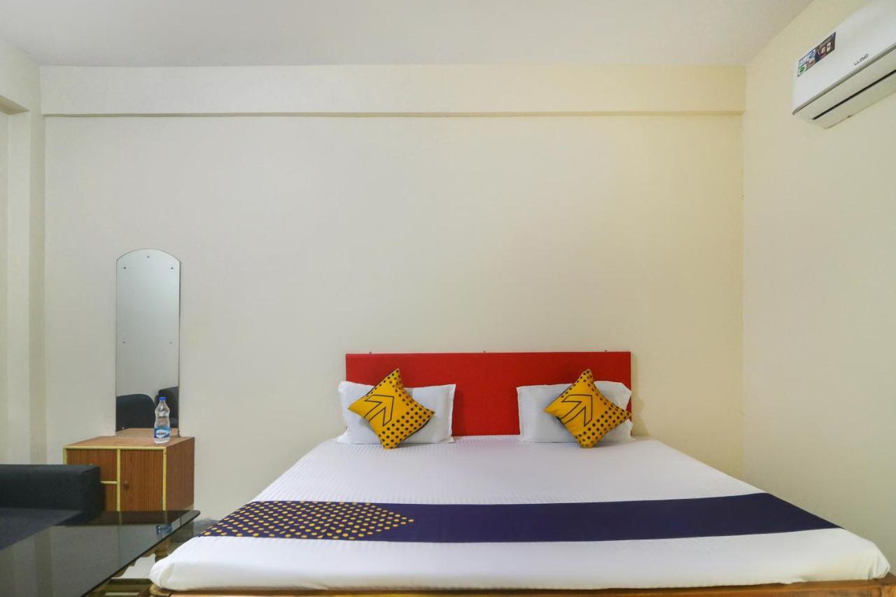 Spot On 68151 Prafulla Palace Hotel Jatani Exterior photo