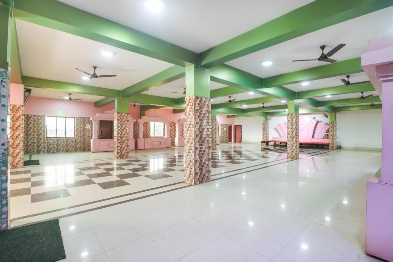 Spot On 68151 Prafulla Palace Hotel Jatani Exterior photo
